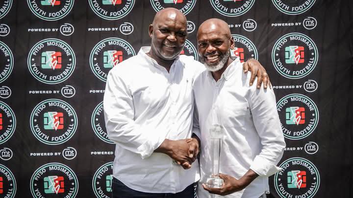 574468623_1371973578262858_8877178558396092182_n Former international player Dennis ‘Yuki’ Masina with South African coach Pitso Mosimane. (Courtesy pic)