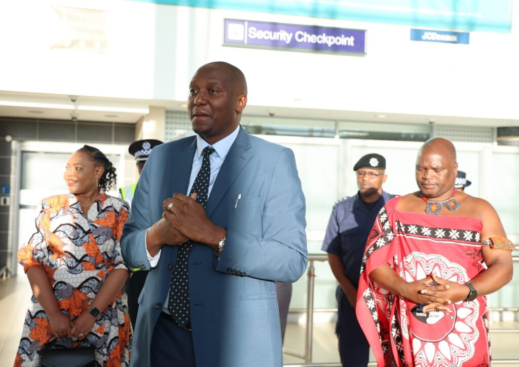 Prime Minister Russell Mmiso Dlamini is touring rain-damaged roads across Hhohho, while the Deputy Prime Minister assesses routes in other regions following weeks of persistent rainfall.