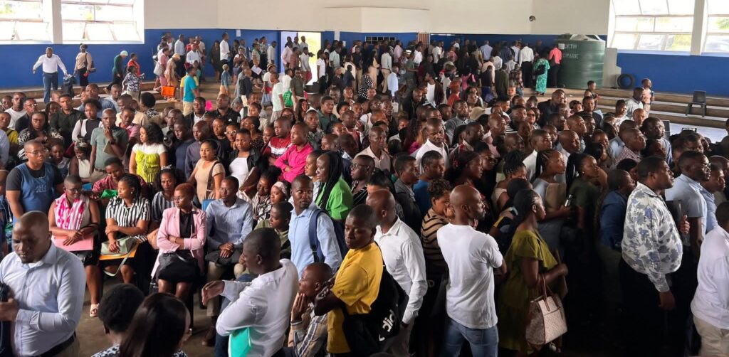 Government renews contracts for 1 273 teachers