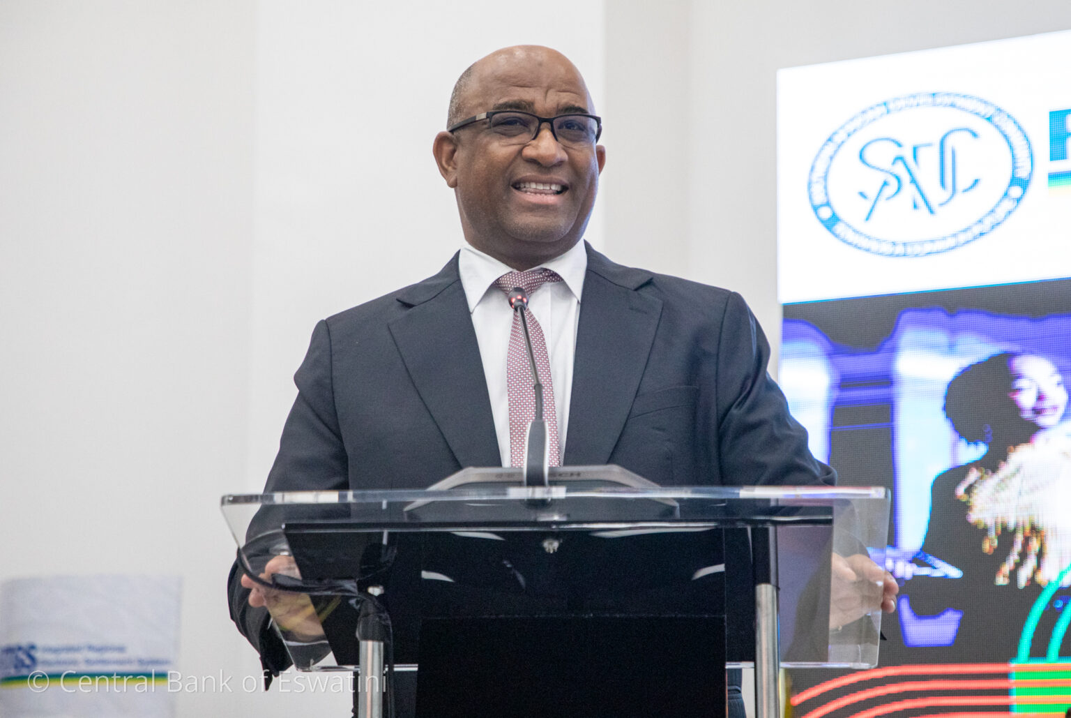 Reserves at E10.9 billion